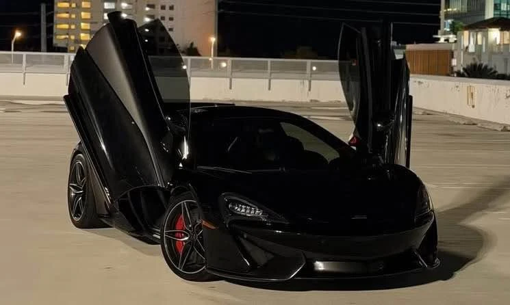 2017 McLaren 570S - Image 4 of 6