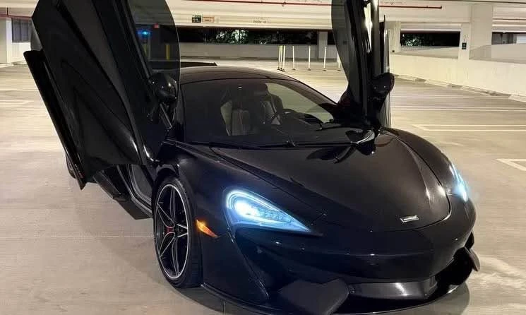 2017 McLaren 570S - Image 2 of 6