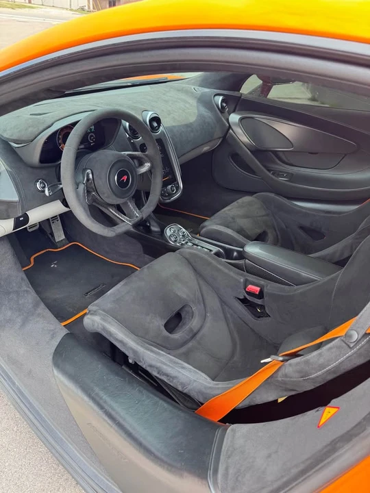 2017 McLaren 570S - Image 8 of 20