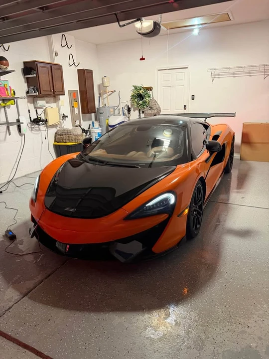 2017 McLaren 570S - Image 4 of 8