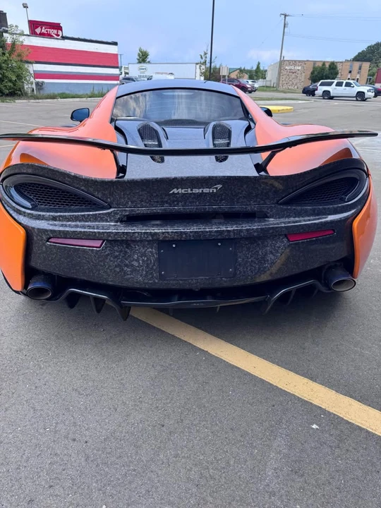 2017 McLaren 570S - Image 7 of 20