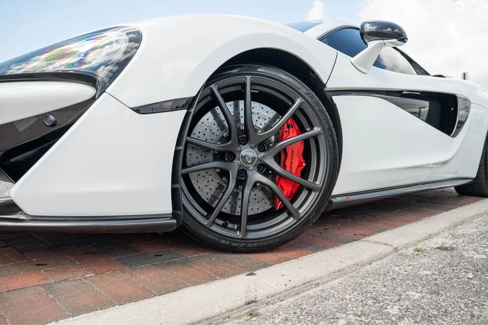2017 McLaren 570S - Image 5 of 7