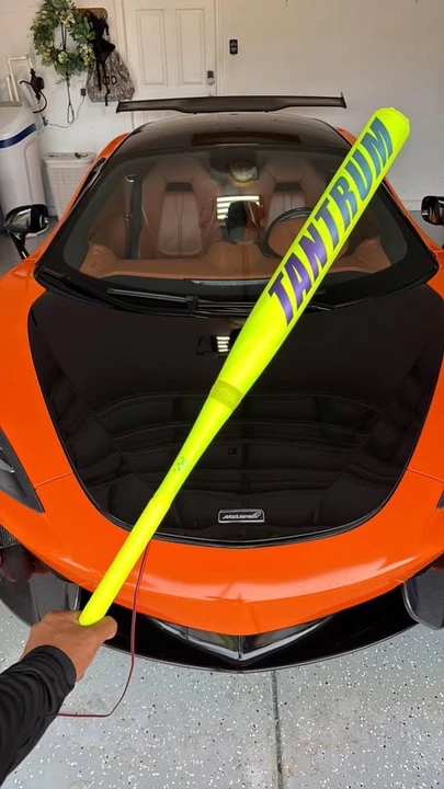 2017 McLaren 570S - Image 2 of 8