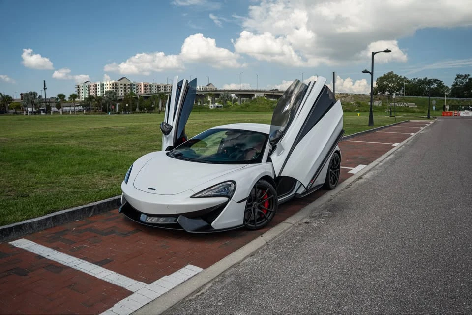 2017 McLaren 570S - Image 4 of 7