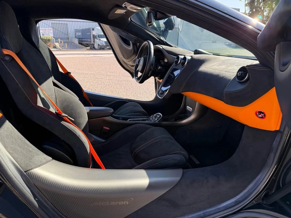 2017 McLaren 570S - Image 8 of 13