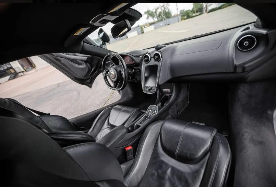 2017 McLaren 570S - Image 5 of 14
