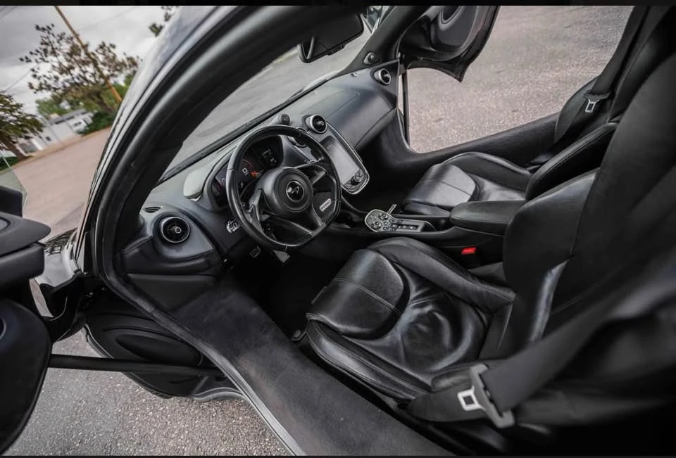 2017 McLaren 570S - Image 6 of 14