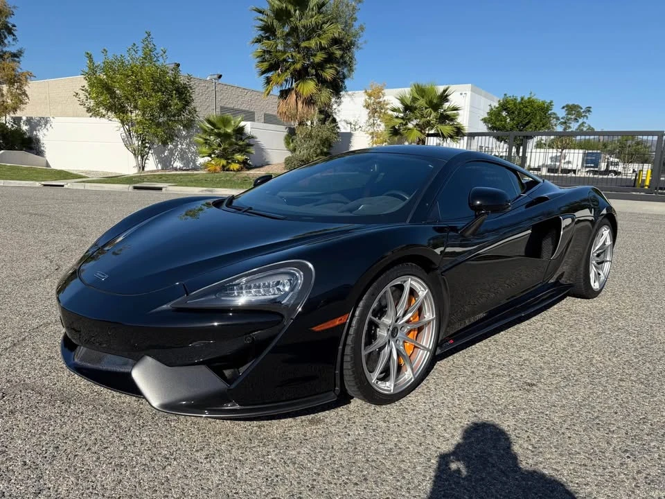 2017 McLaren 570S - Image 3 of 13