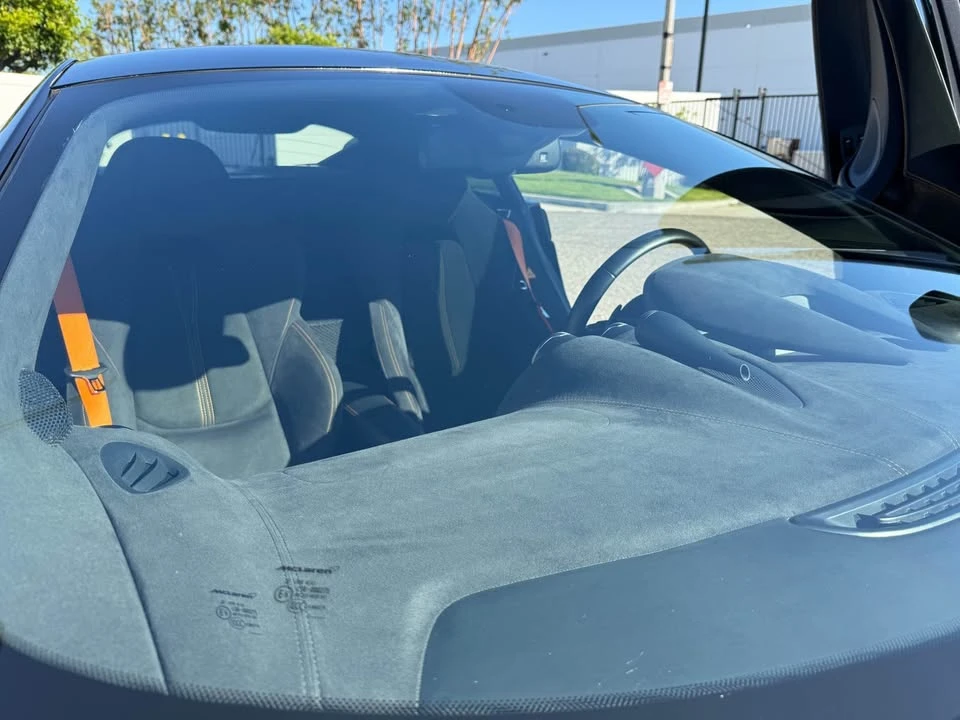 2017 McLaren 570S - Image 9 of 13