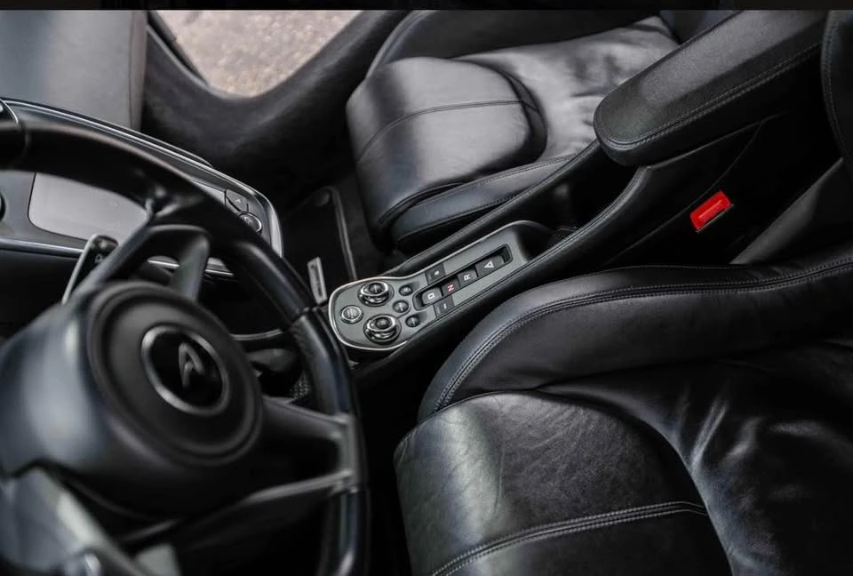 2017 McLaren 570S - Image 3 of 14