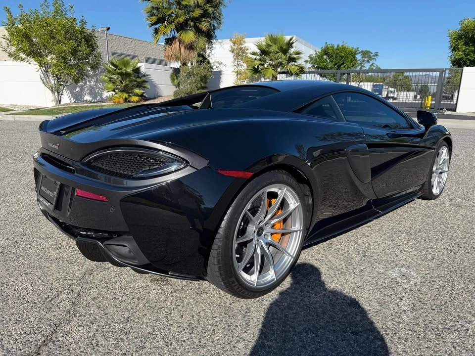 2017 McLaren 570S - Image 6 of 13