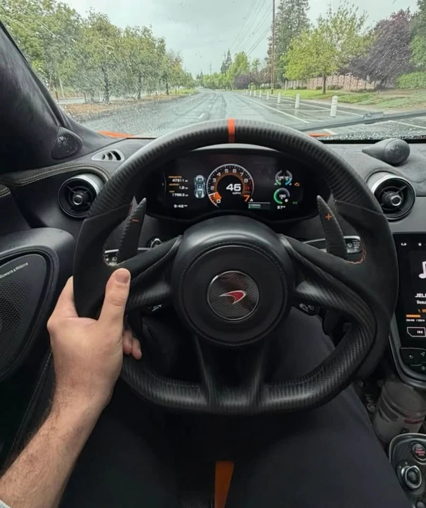 2017 McLaren 570S - Image 5 of 6