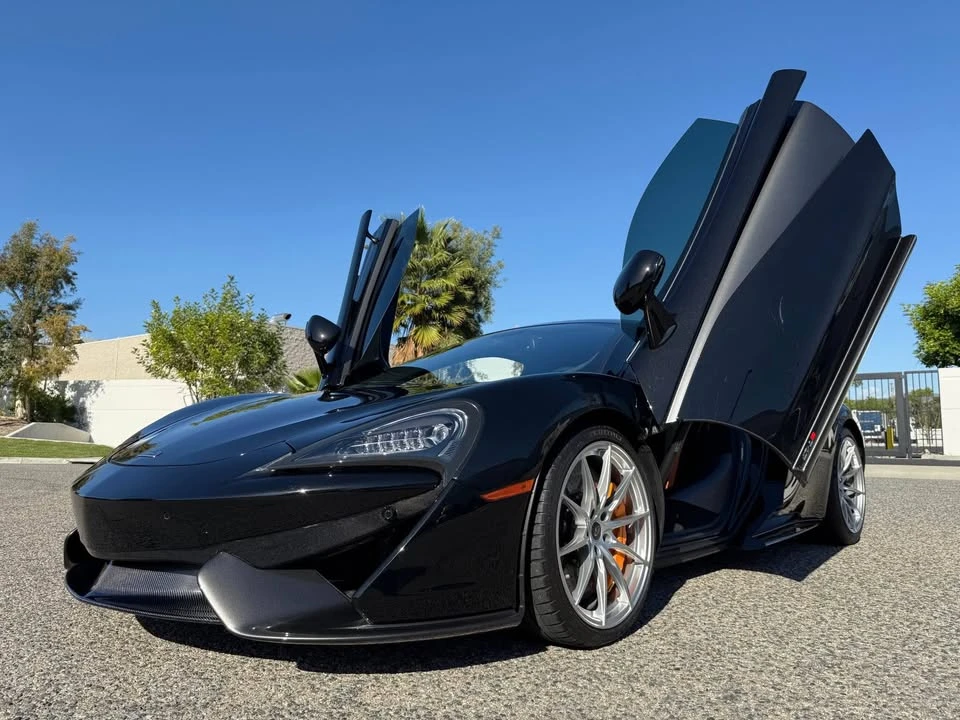 2017 McLaren 570S - Image 12 of 13