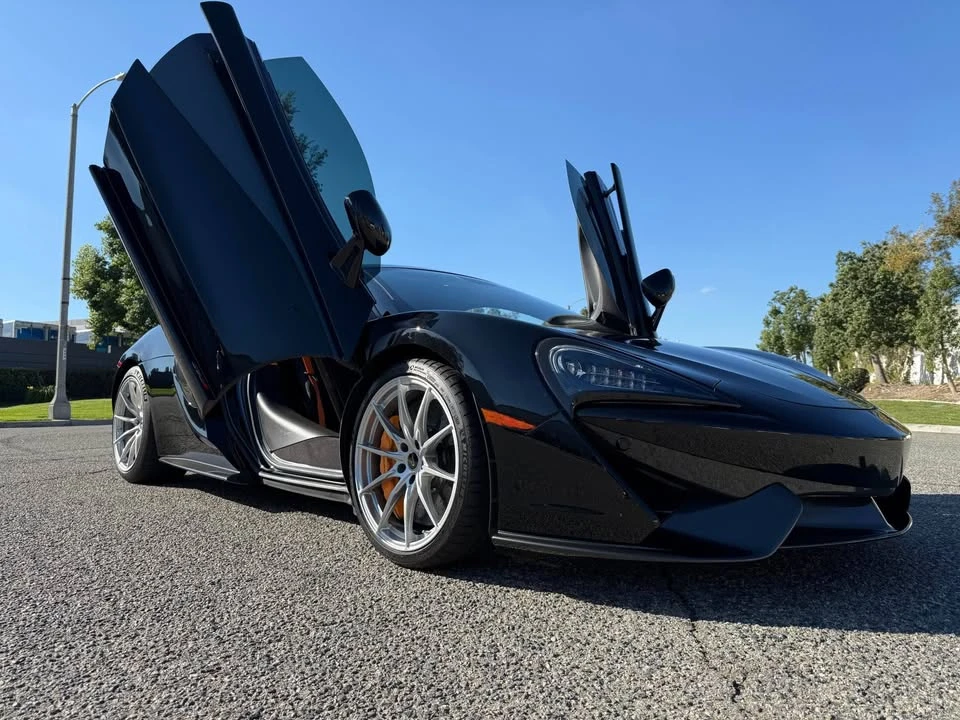 2017 McLaren 570S - Image 10 of 13