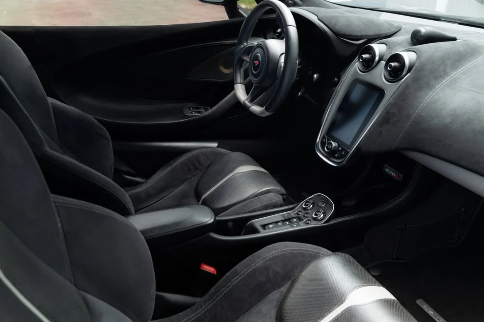 2017 McLaren 570S - Image 19 of 20