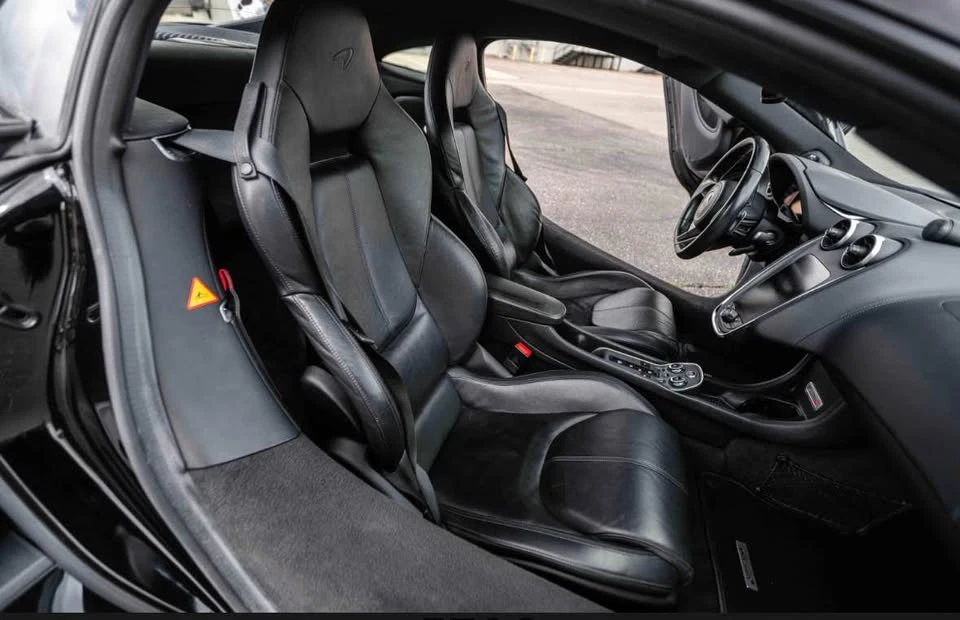 2017 McLaren 570S - Image 13 of 16