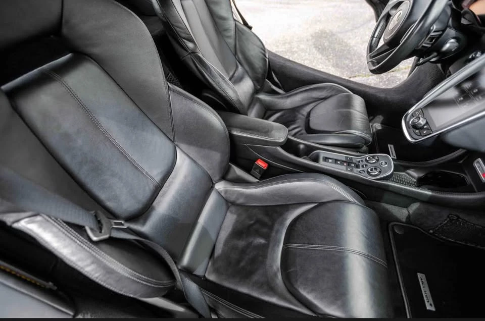 2017 McLaren 570S - Image 11 of 16