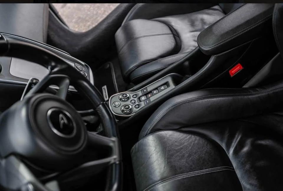 2017 McLaren 570S - Image 12 of 16