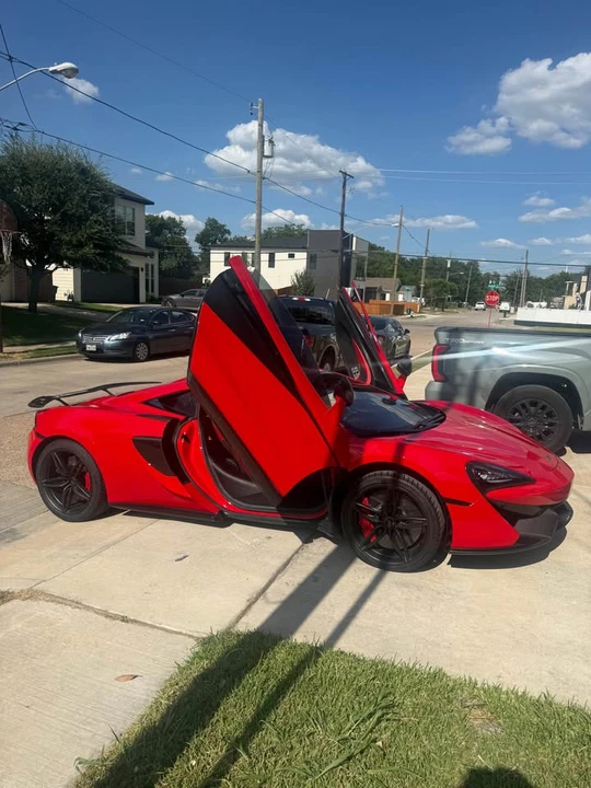 2017 McLaren 570S - Image 3 of 18