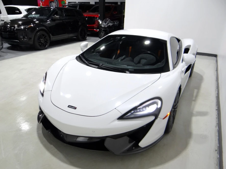 2017 McLaren 570S - Image 2 of 15