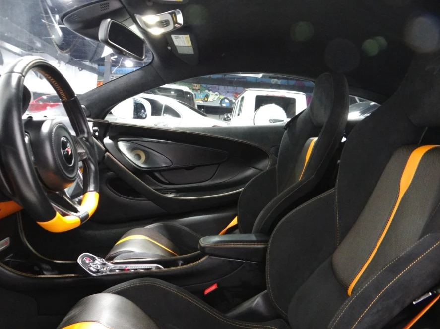 2017 McLaren 570S - Image 12 of 15