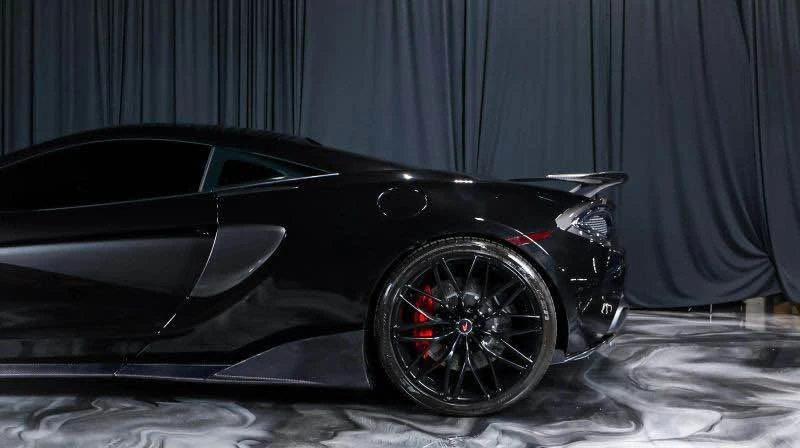 2017 McLaren - Image 9 of 18