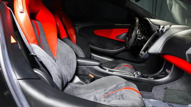 2017 McLaren - Image 18 of 18