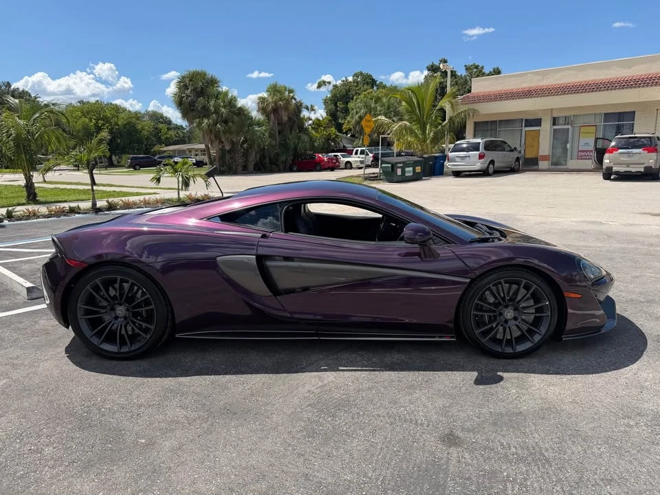 2017 McLaren 570S - Image 4 of 20