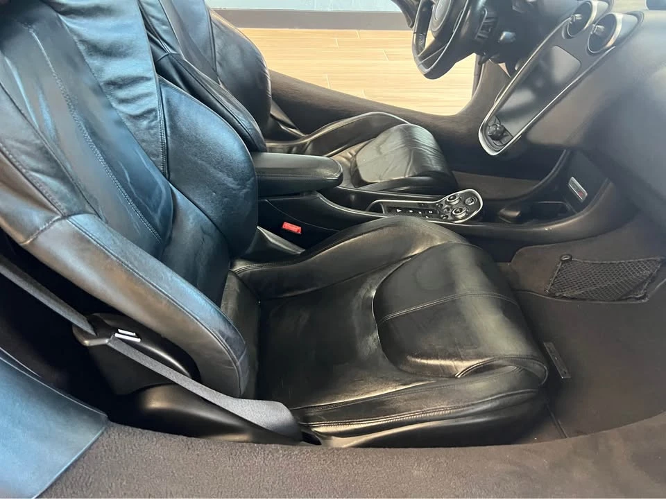 2017 McLaren 570S - Image 10 of 16
