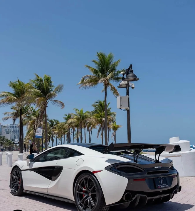 2017 McLaren 570S - Image 6 of 6