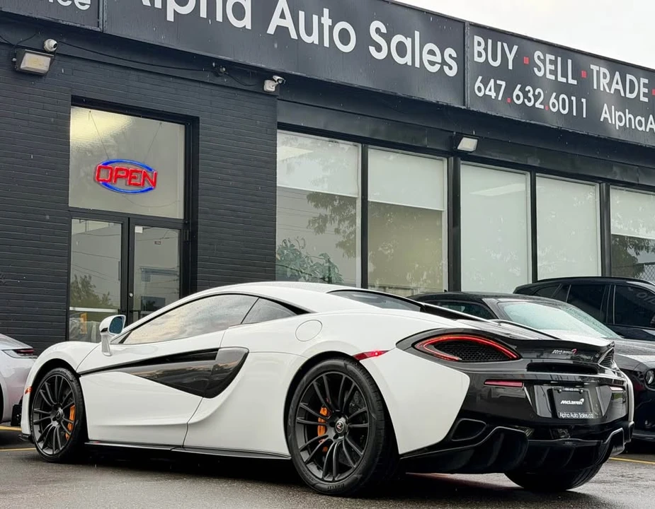 2017 McLaren 570S - Image 3 of 20