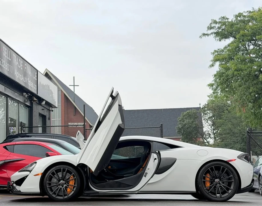 2017 McLaren 570S - Image 2 of 20