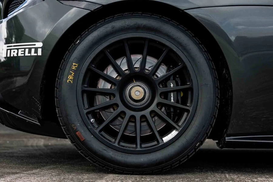 2017 McLaren 570S - Image 18 of 31
