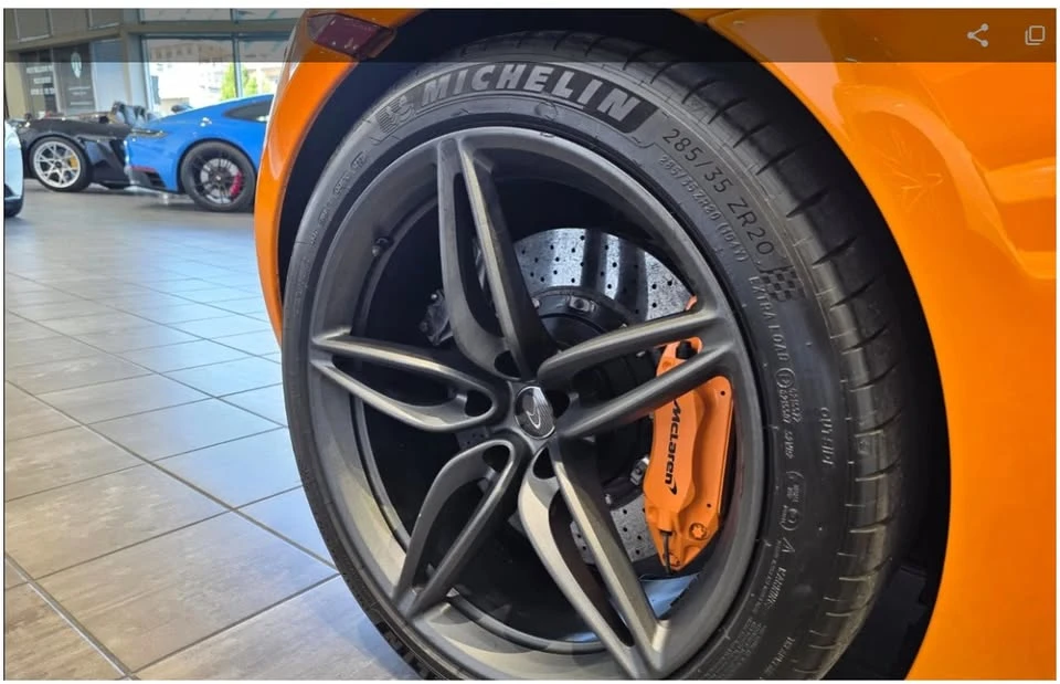 2017 McLaren 570S - Image 9 of 15