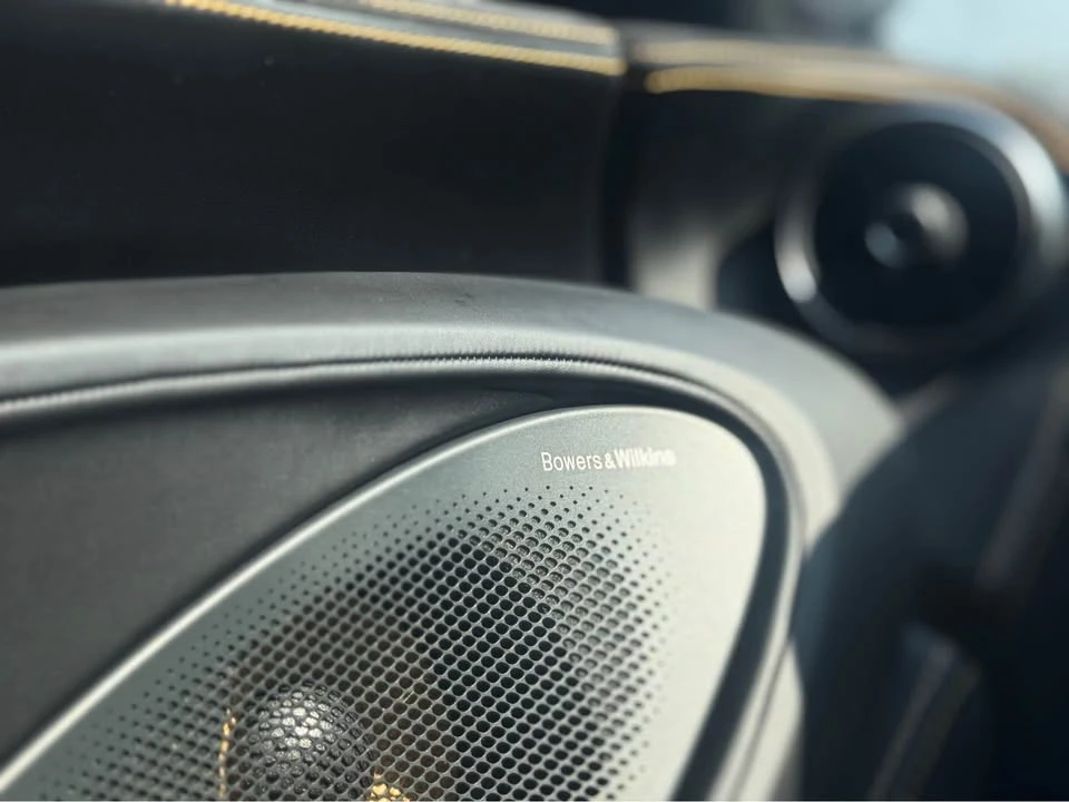 2017 McLaren 570S - Image 10 of 15