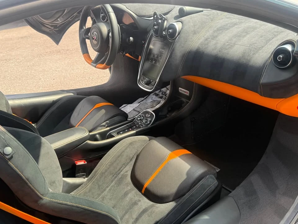 2017 McLaren 570S - Image 7 of 15