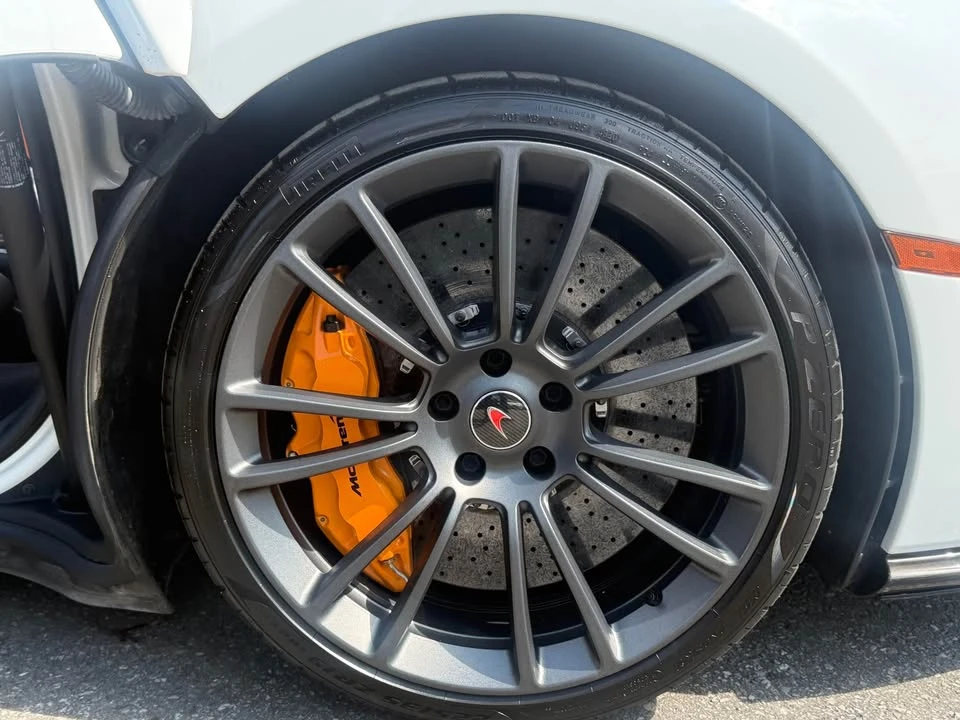 2017 McLaren 570S - Image 5 of 15