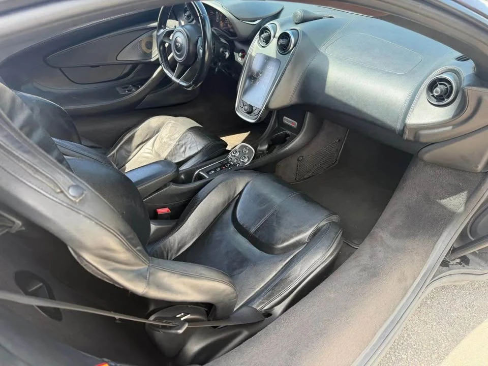 2017 McLaren 570S - Image 15 of 18
