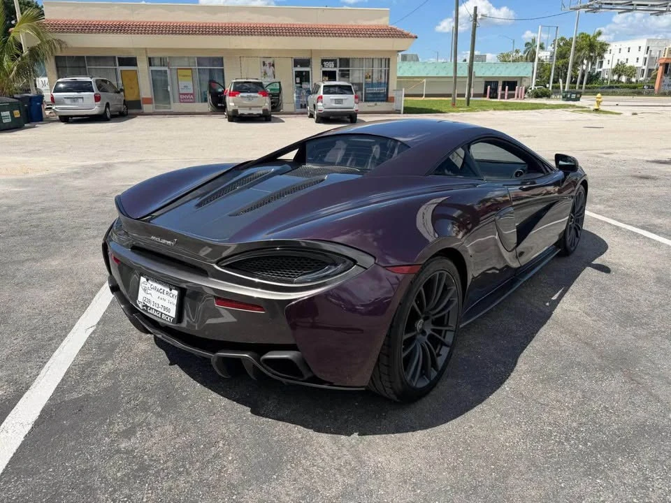 2017 McLaren 570S - Image 5 of 18