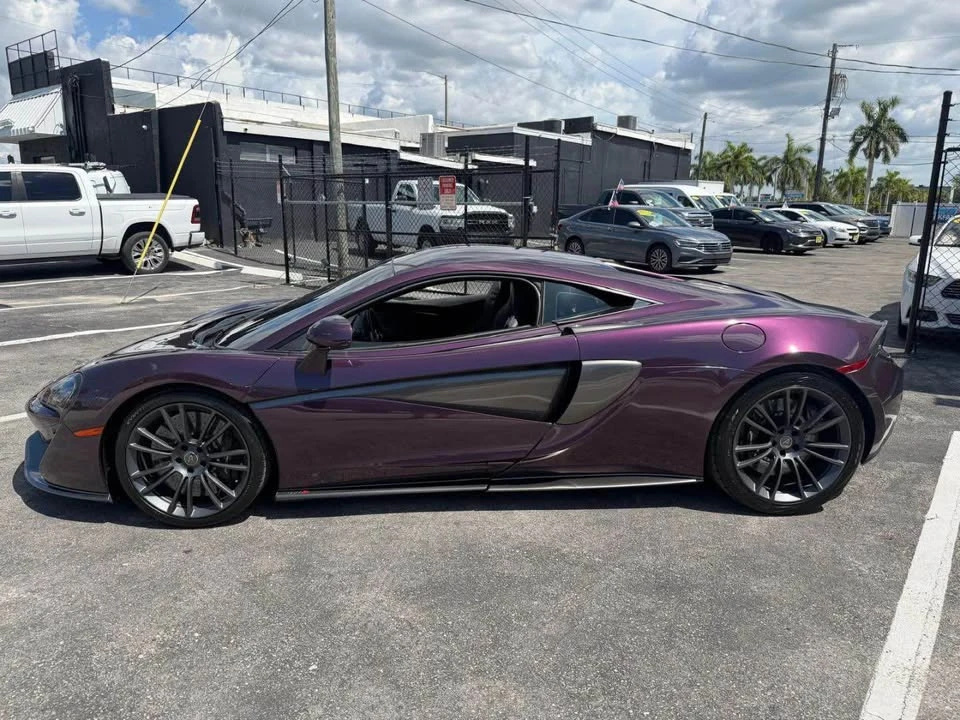 2017 McLaren 570S - Image 6 of 18