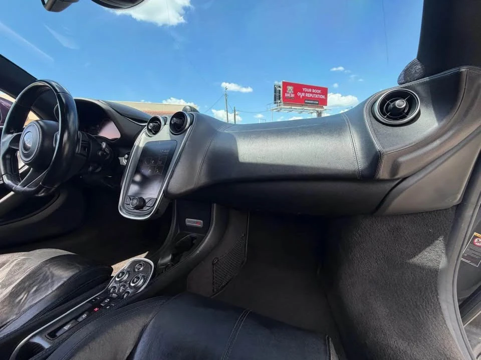 2017 McLaren 570S - Image 17 of 18
