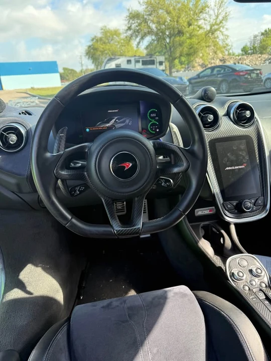 2017 McLaren 570S - Image 5 of 8