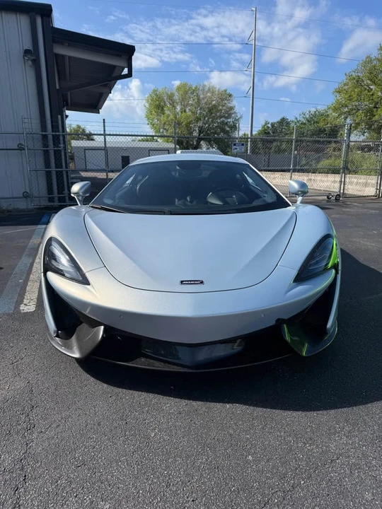 2017 McLaren 570S - Image 2 of 8