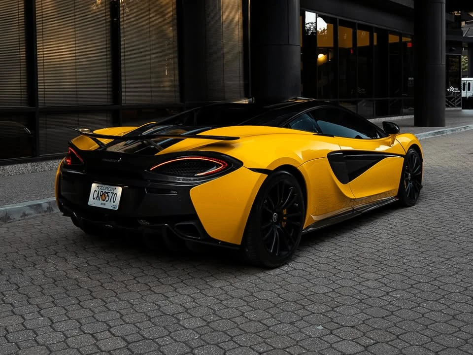 2017 McLaren 570S - Image 9 of 20