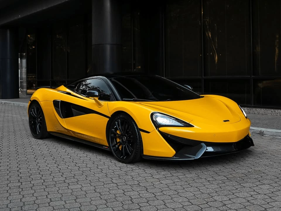 2017 McLaren 570S - Image 7 of 20