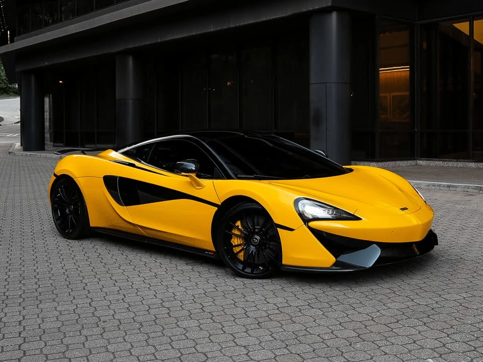 2017 McLaren 570S - Image 6 of 20