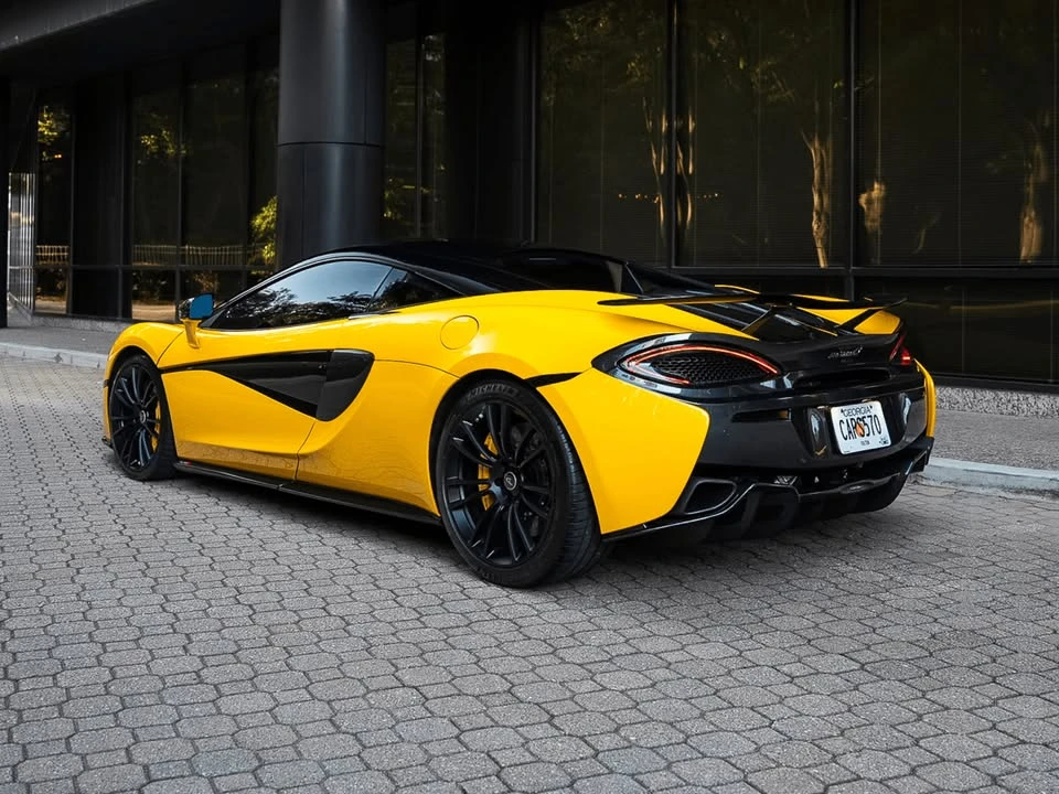 2017 McLaren 570S - Image 11 of 20