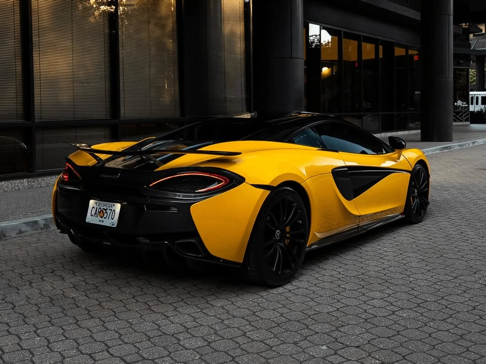 2017 McLaren 570S - Image 4 of 20