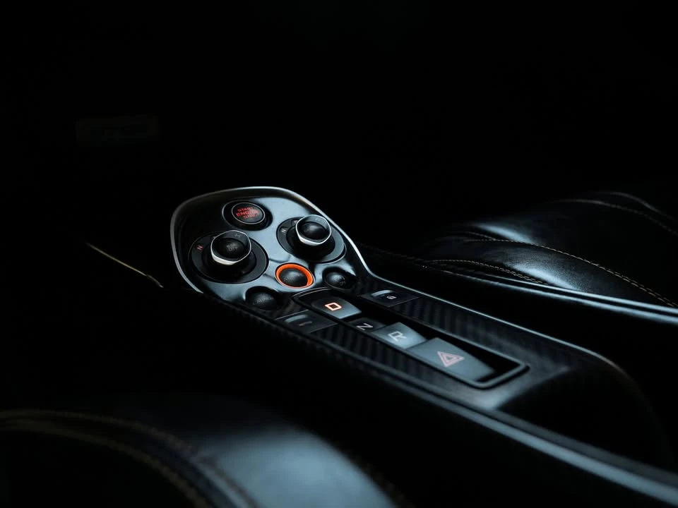 2017 McLaren 570S - Image 17 of 20