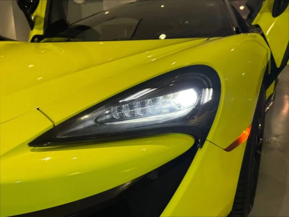 2017 McLaren 570S - Image 12 of 20